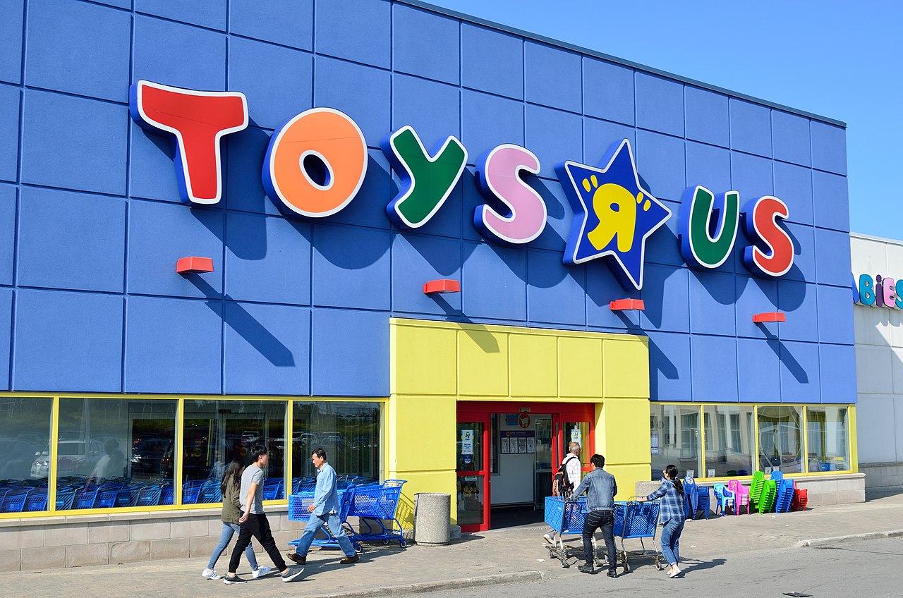 Toys R Us Liquidation S To Begin On